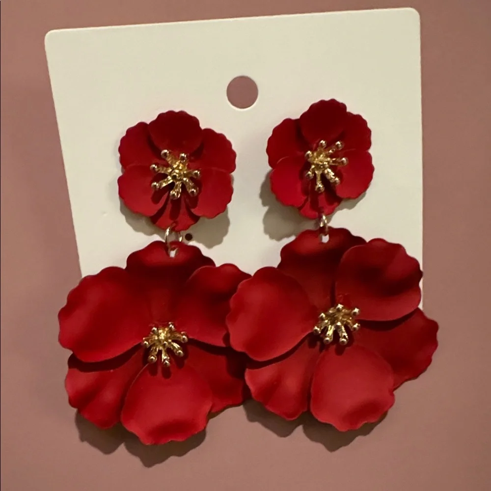 Dramatically Yours Floral Drop Statement Earrings NEW 🏷️